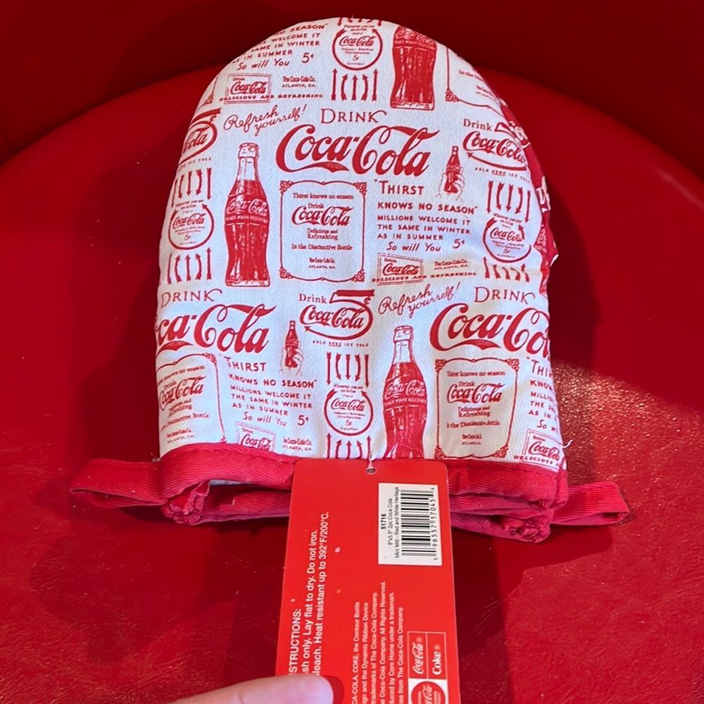 NWT Coca Cola mini oven mitts